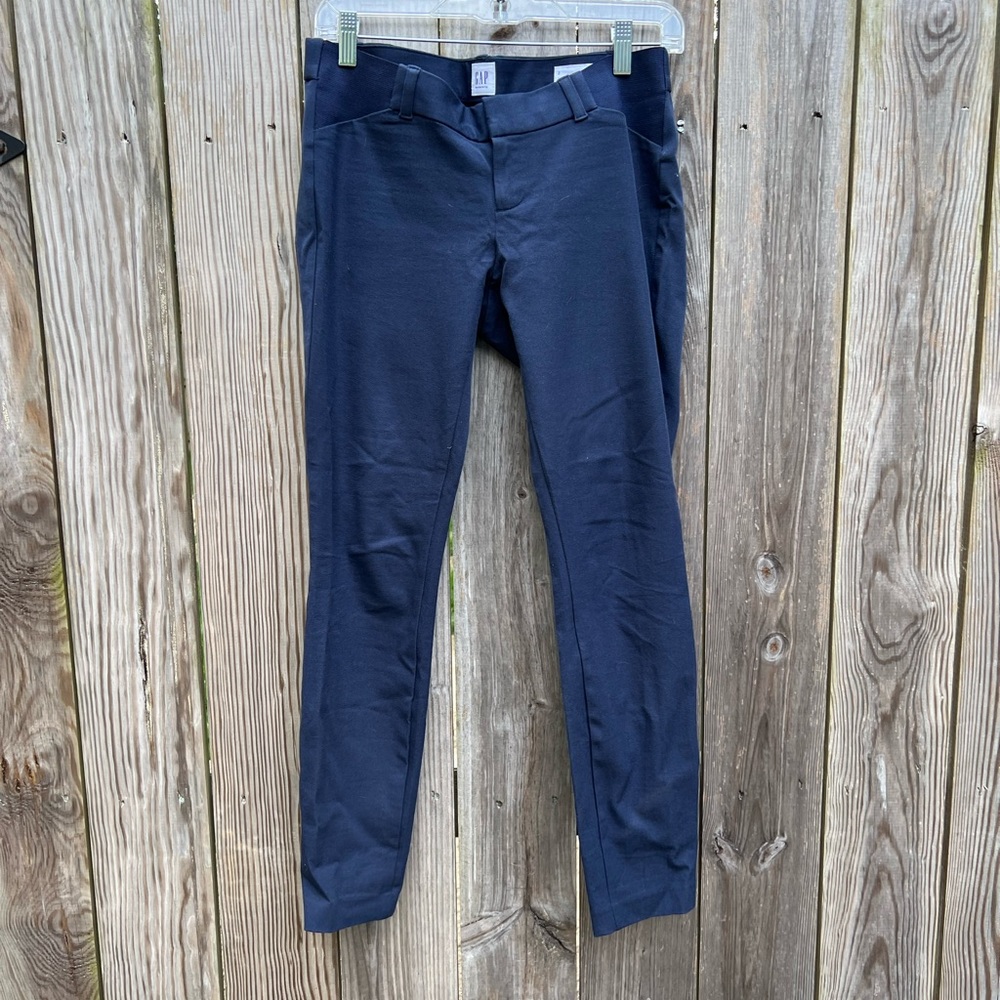 GAP Maternity Signature Ankle Pants size 2